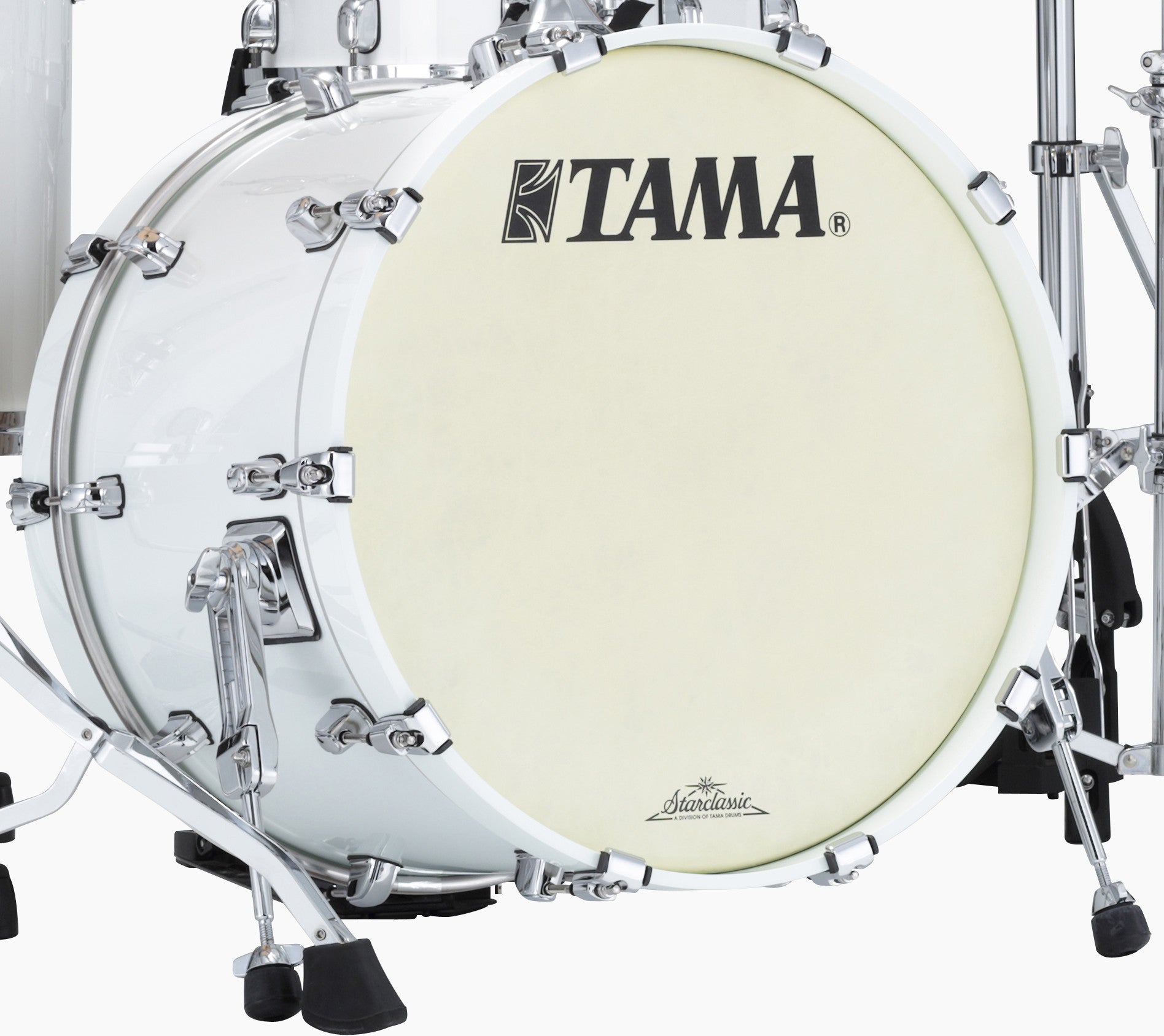 TAMA Starclassic Maple Lacquer Bass Drum 18" x 14" - Piano White/Chrom HW/mit Tom Halter