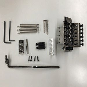 IBANEZ Tremolo System 6 Str Standard Double Lock, Lefty Cosmo Black mit Ibanez Logo