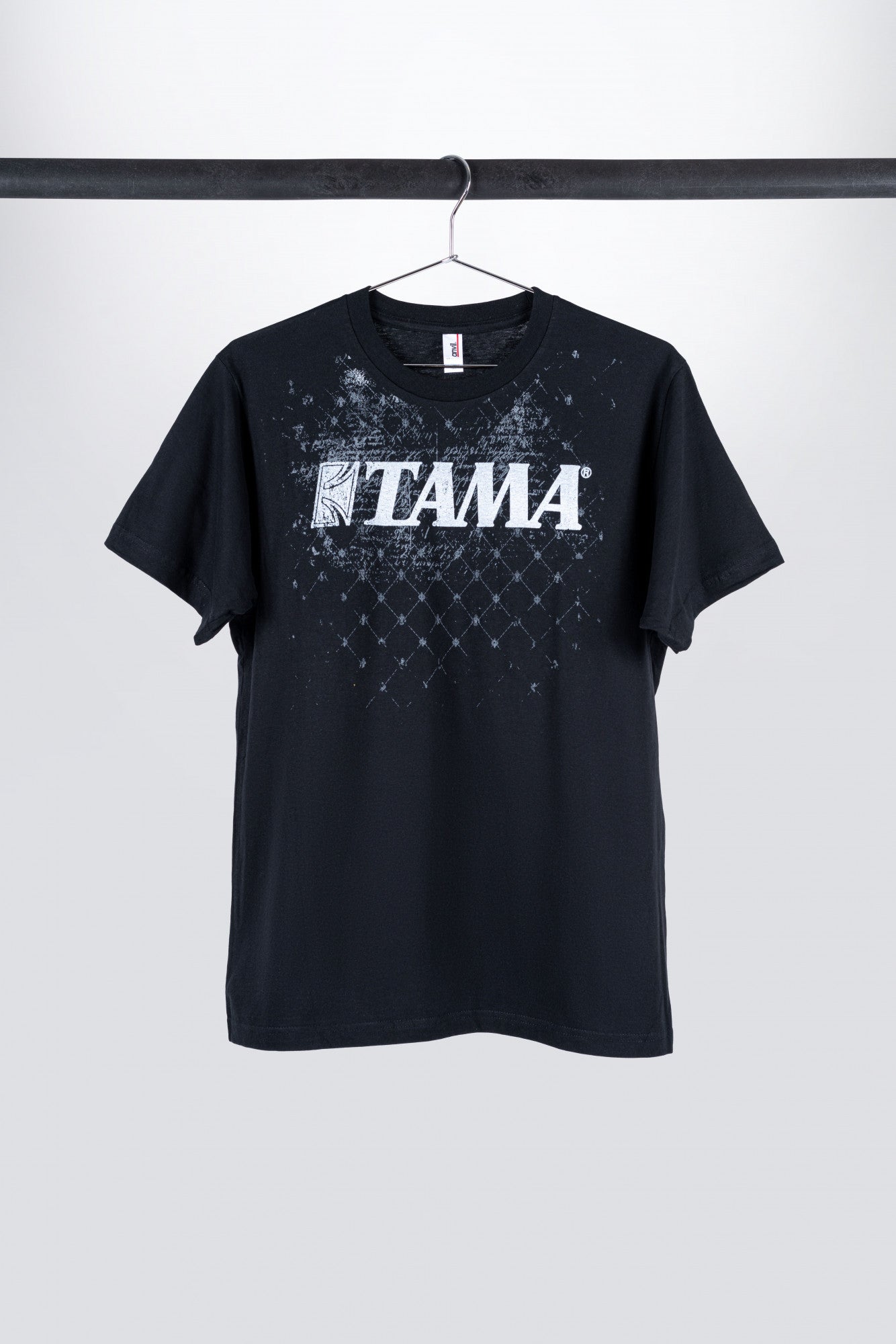 TAMA T-Shirt in schwarz mit Regal Tee Frontprint