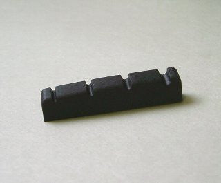 IBANEZ Sattel 5x40 mm aus Kunststoff für 4-Saiter ICB/JTK Modelle