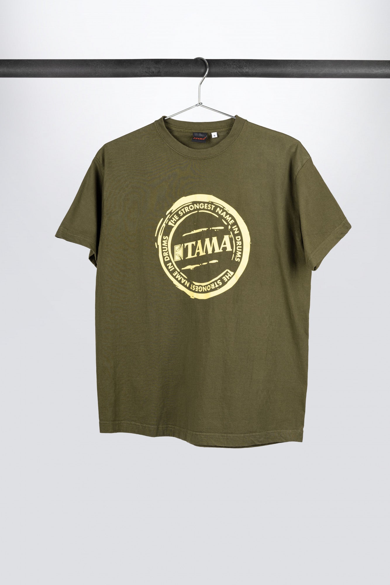 TAMA T-Shirt in dunkelgrün mit "The Strongest Name" Logo