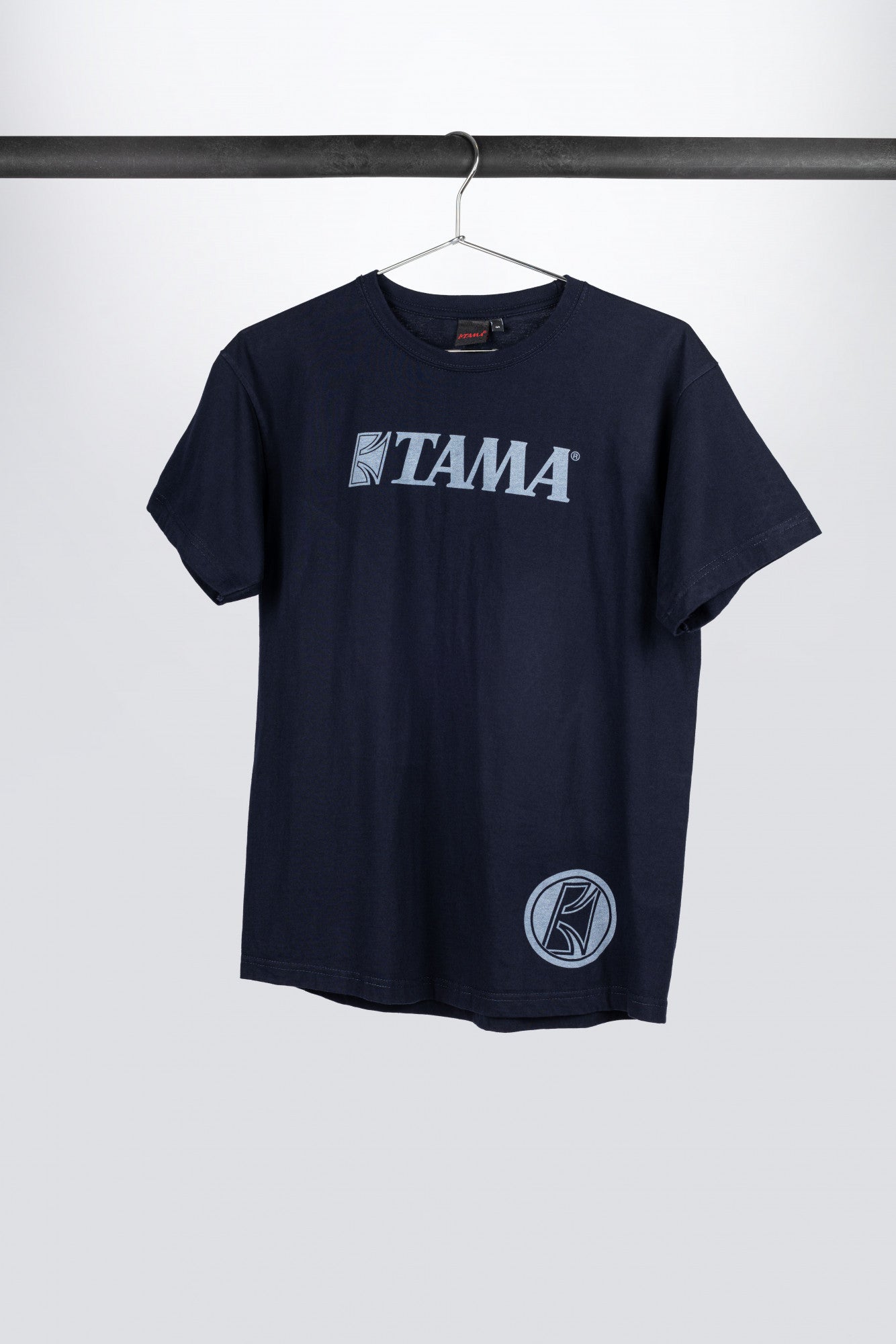 TAMA T-Shirt in dunkelblau mit blauem Logo auf der Brust