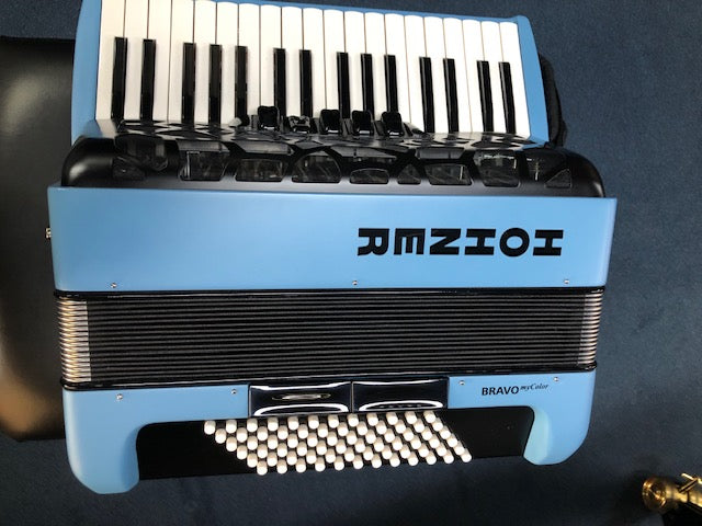 Hohner Bravo, 72 Bass, my Colour