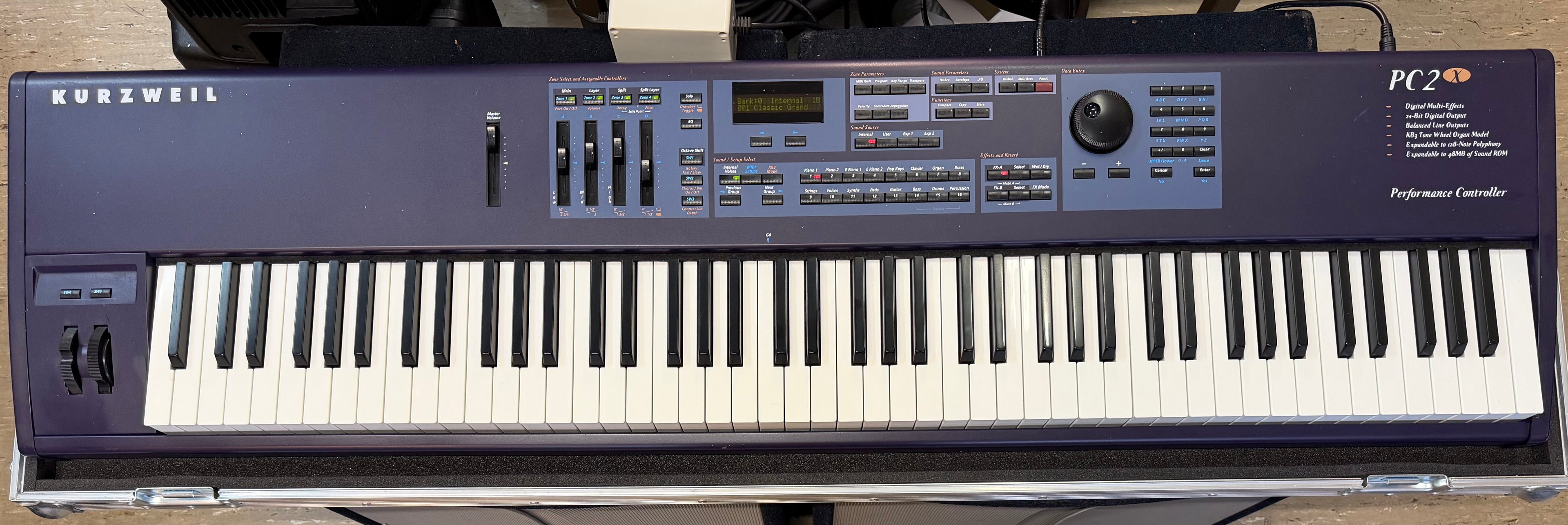 Kurzweil PC2X, blau, limitierte Version