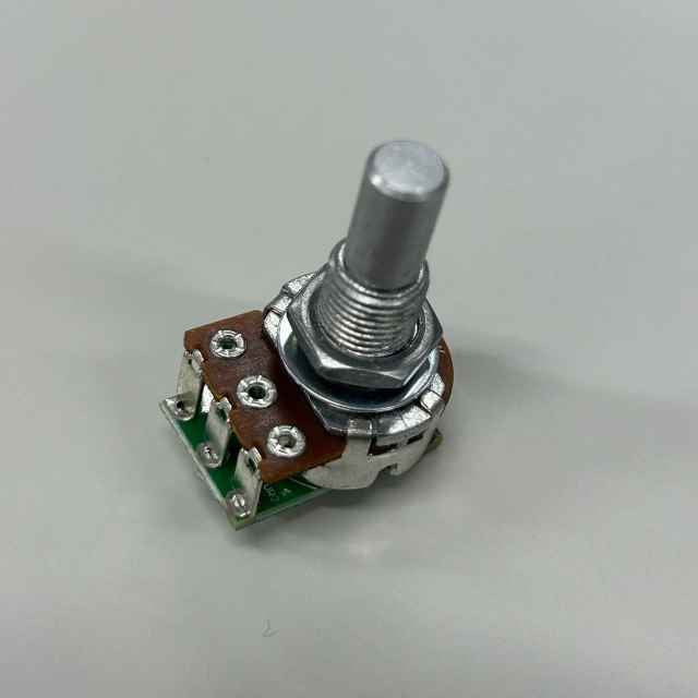 IBANEZ Potentiometer für Höhen mit Durchgangspunkt für Bass 4pin